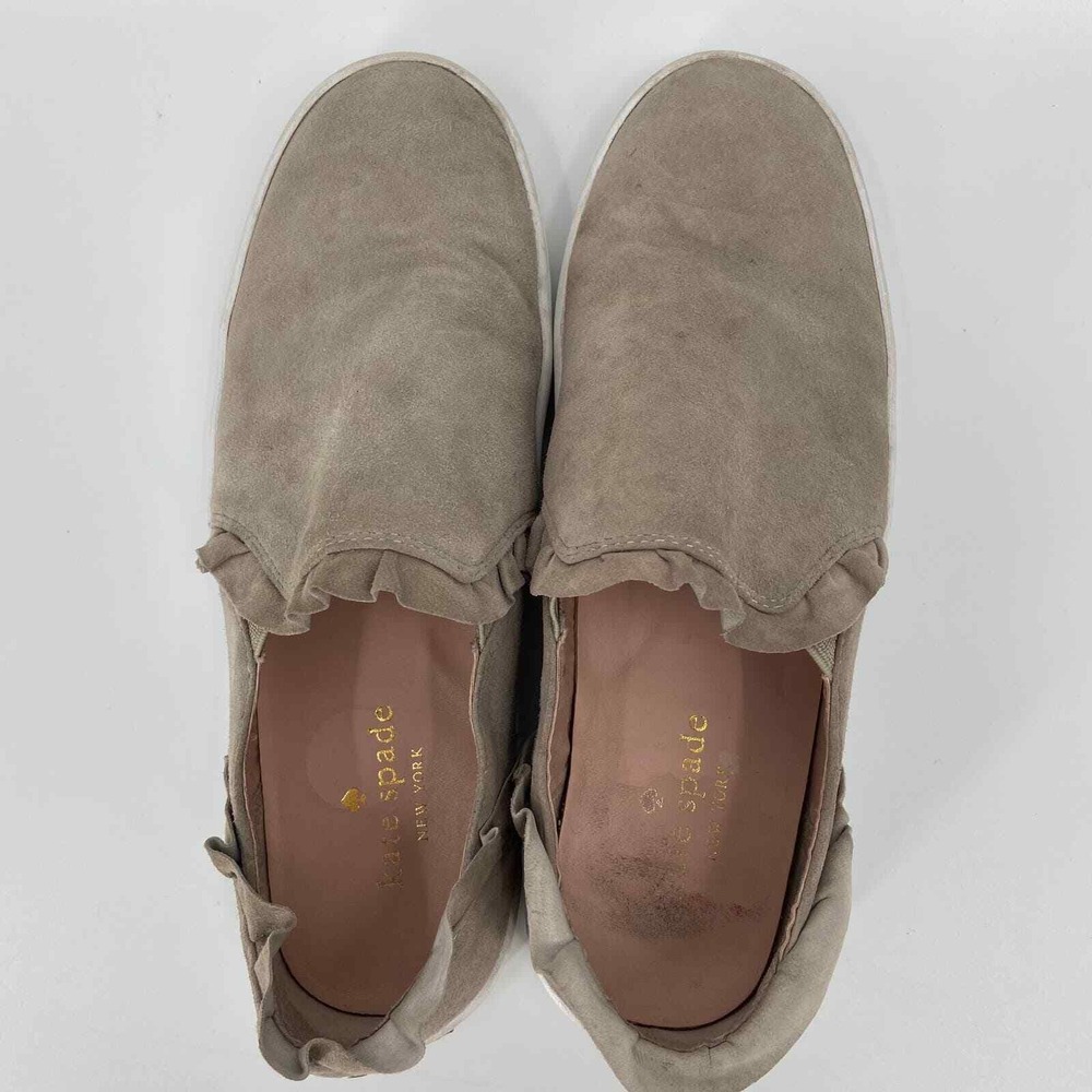 Kate Spade New York Lillie Ruffle Sneaker Size 6 Beige Suede Slip On Loafer - Picture 2 of 11